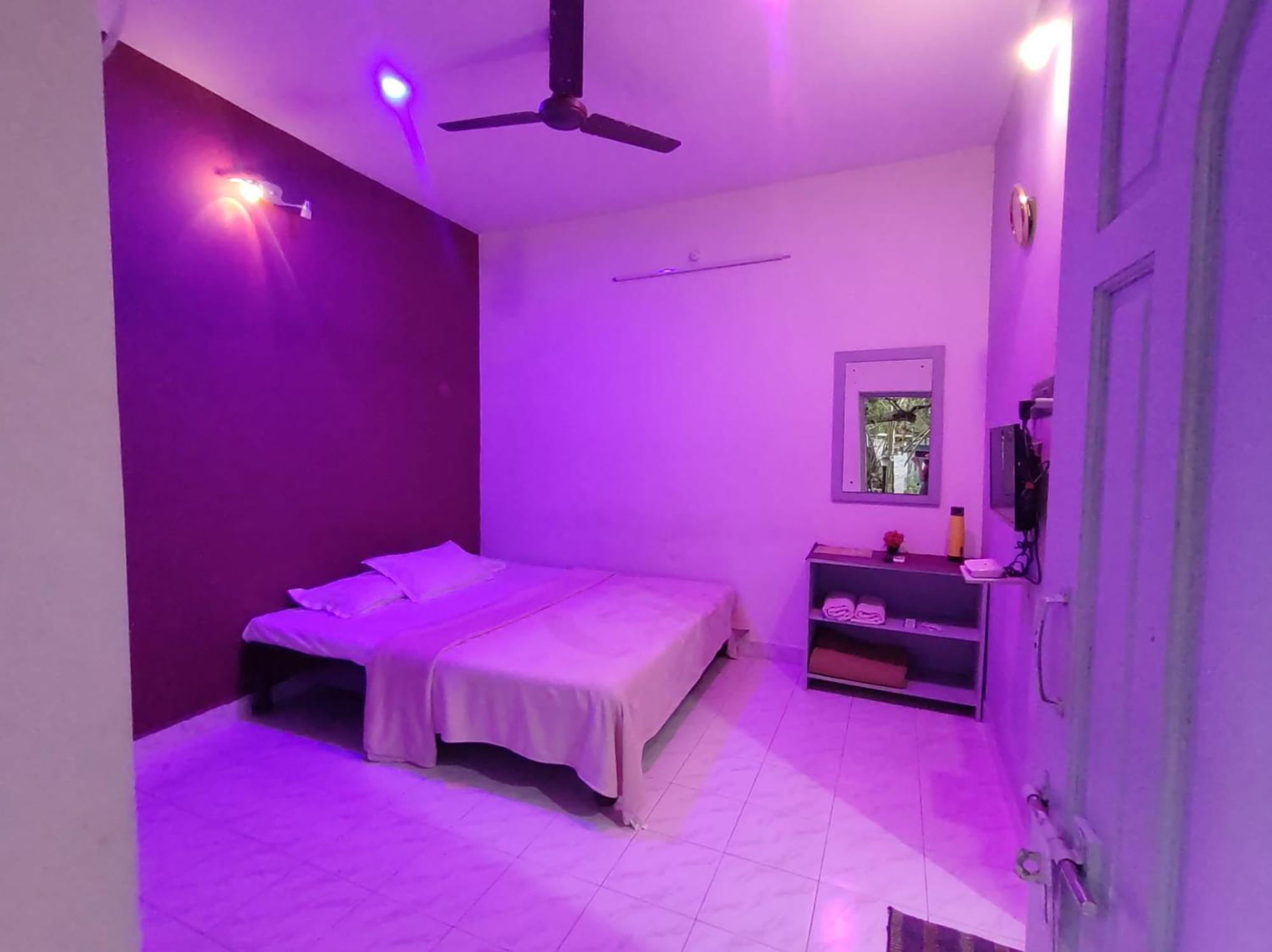 The Well Beach Side Guest House Auroville Exteriör bild